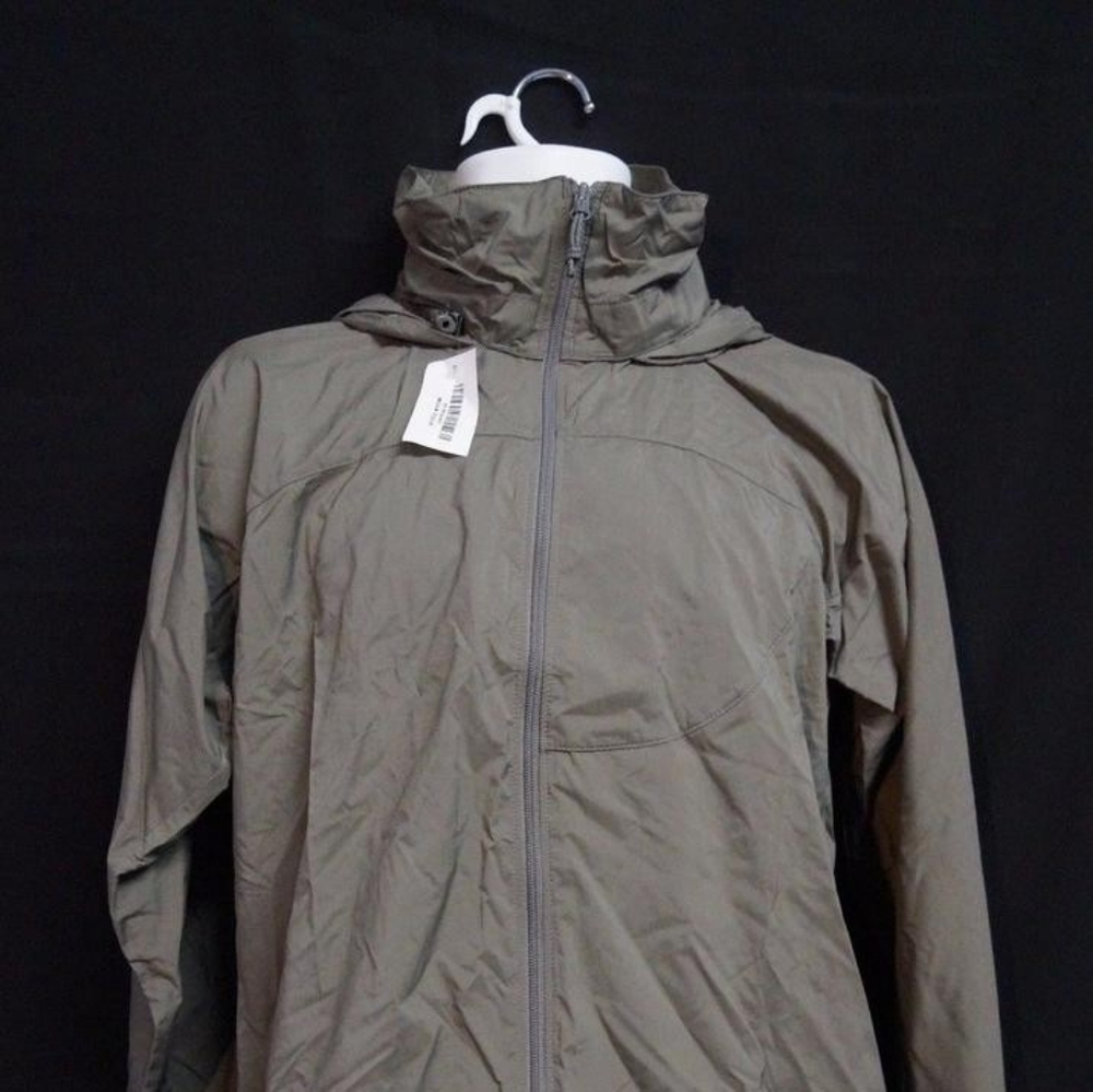 (NWT) Patagonia Level 4 Windshirt Gen II Size L